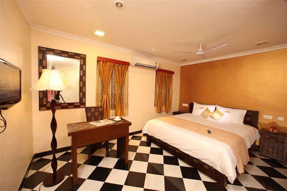 Meenakshi'S Sunshine Hotel Мадурай Екстериор снимка