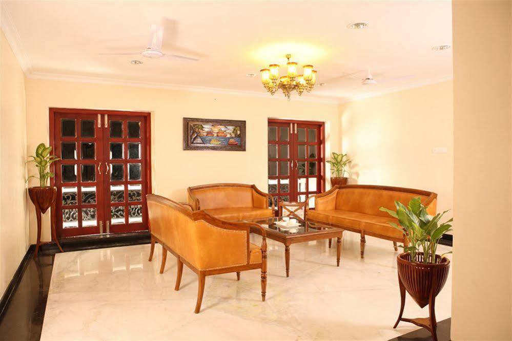 Meenakshi'S Sunshine Hotel Мадурай Екстериор снимка
